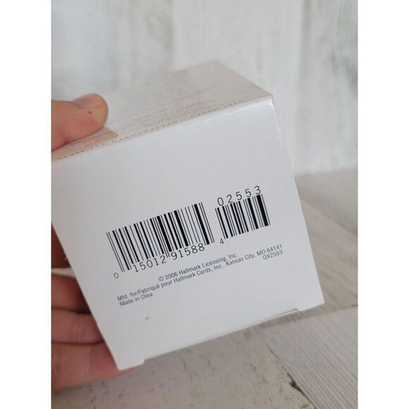 Hallmark trimming the tree Winter Wonderland 2006 ornament Xmas snow globe - Picture 6 of 6